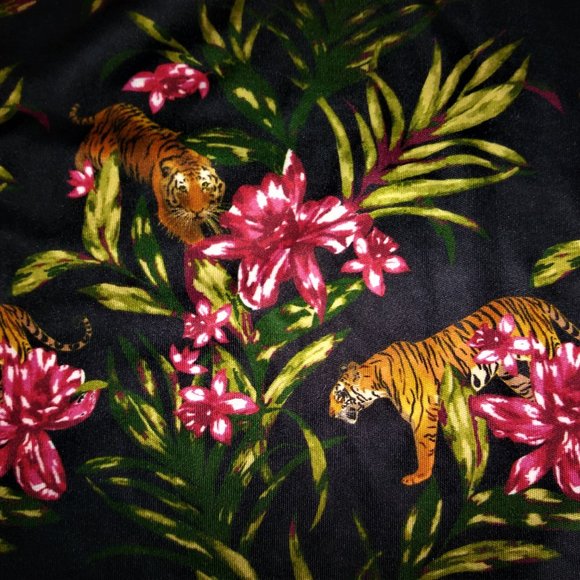 Courage Clothing Co. floral crewneck shirt - Picture 5 of 8